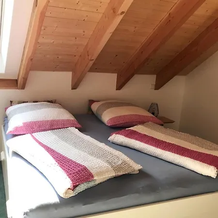 Blockhaus In Herrlicher Umgebung Ferienhaus *