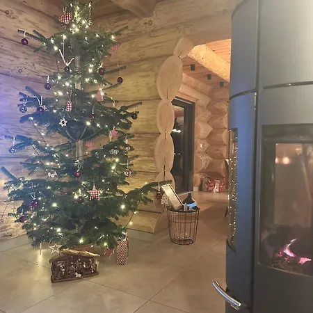 Blockhaus In Herrlicher Umgebung Ferienhaus *