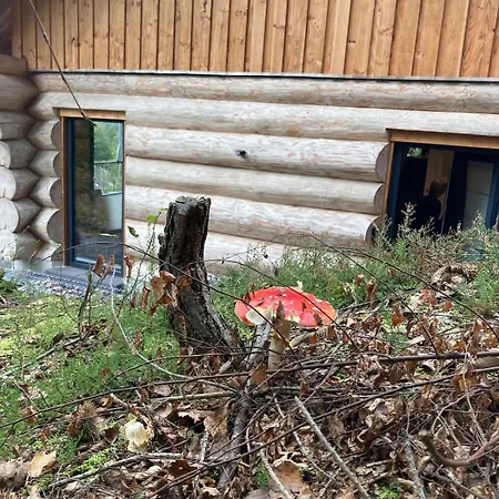 Blockhaus In Herrlicher Umgebung *