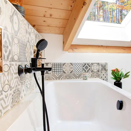 Blockhaus In Herrlicher Umgebung *